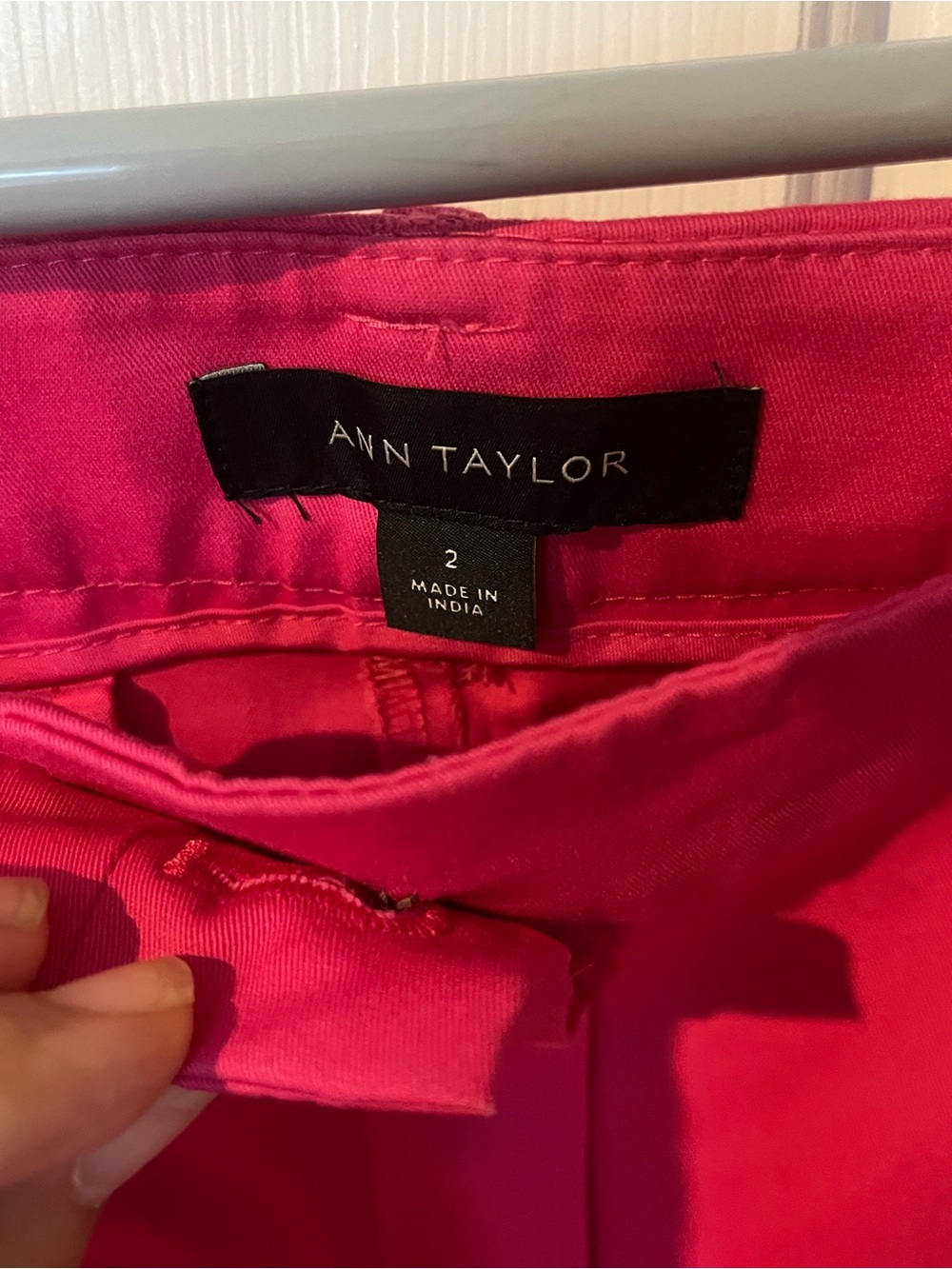 Ann Taylor Hot Pink Cropped Ankle Pants Size 2 Cotton Stretch - Picture 5 of 6